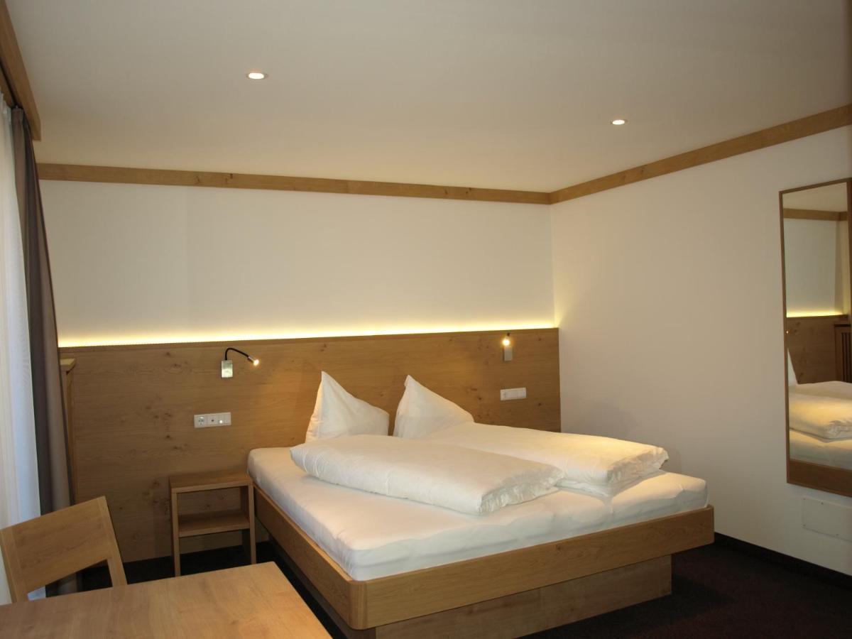 Bed and Breakfast Garni Flurida Selva di Val Gardena Exterior foto