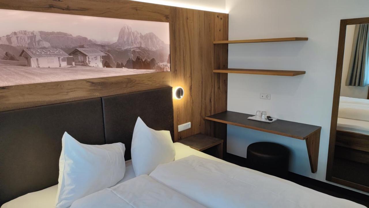 Bed and Breakfast Garni Flurida Selva di Val Gardena Exterior foto