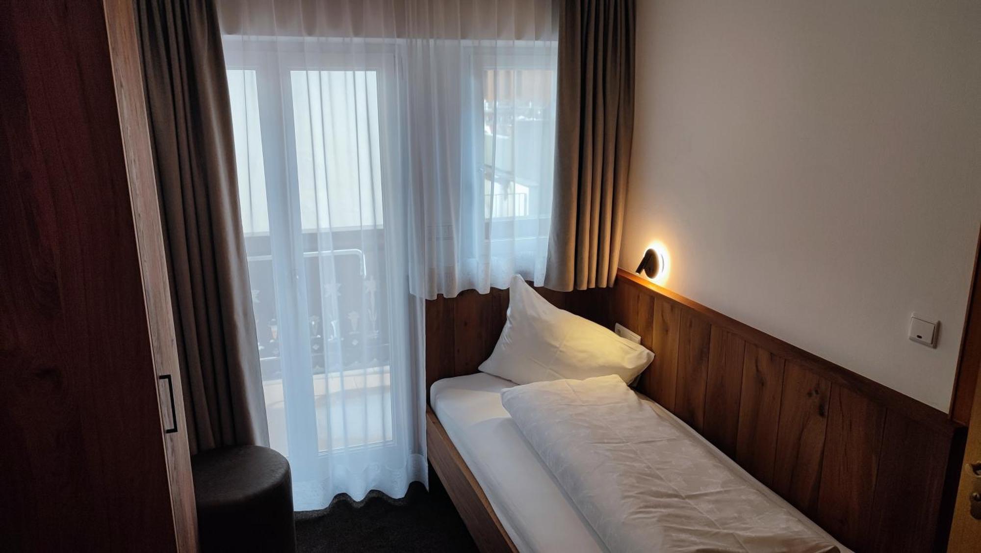 Bed and Breakfast Garni Flurida Selva di Val Gardena Exterior foto