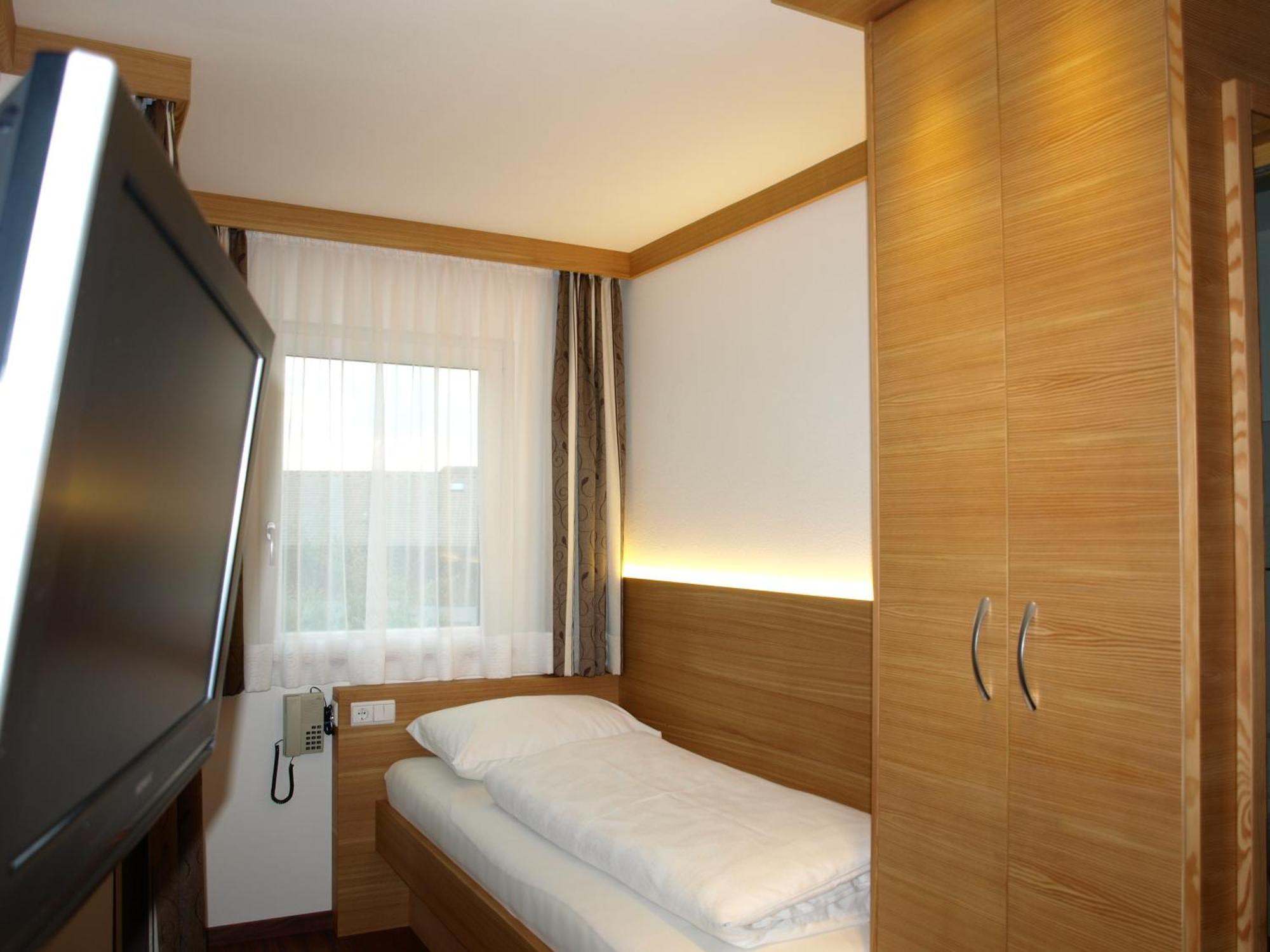 Bed and Breakfast Garni Flurida Selva di Val Gardena Habitación foto