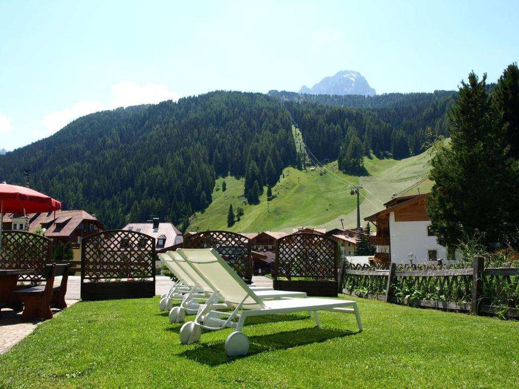 Bed and Breakfast Garni Flurida Selva di Val Gardena Exterior foto